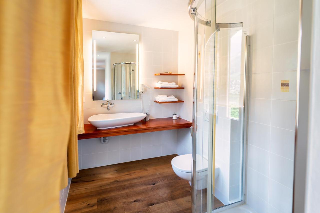 Castel De Daval Bed & Breakfast Sierre ภายนอก รูปภาพ