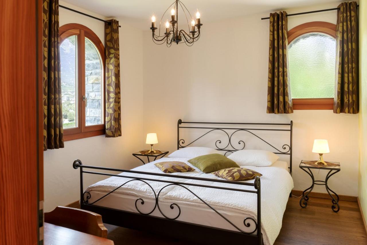 Castel De Daval Bed & Breakfast Sierre ภายนอก รูปภาพ