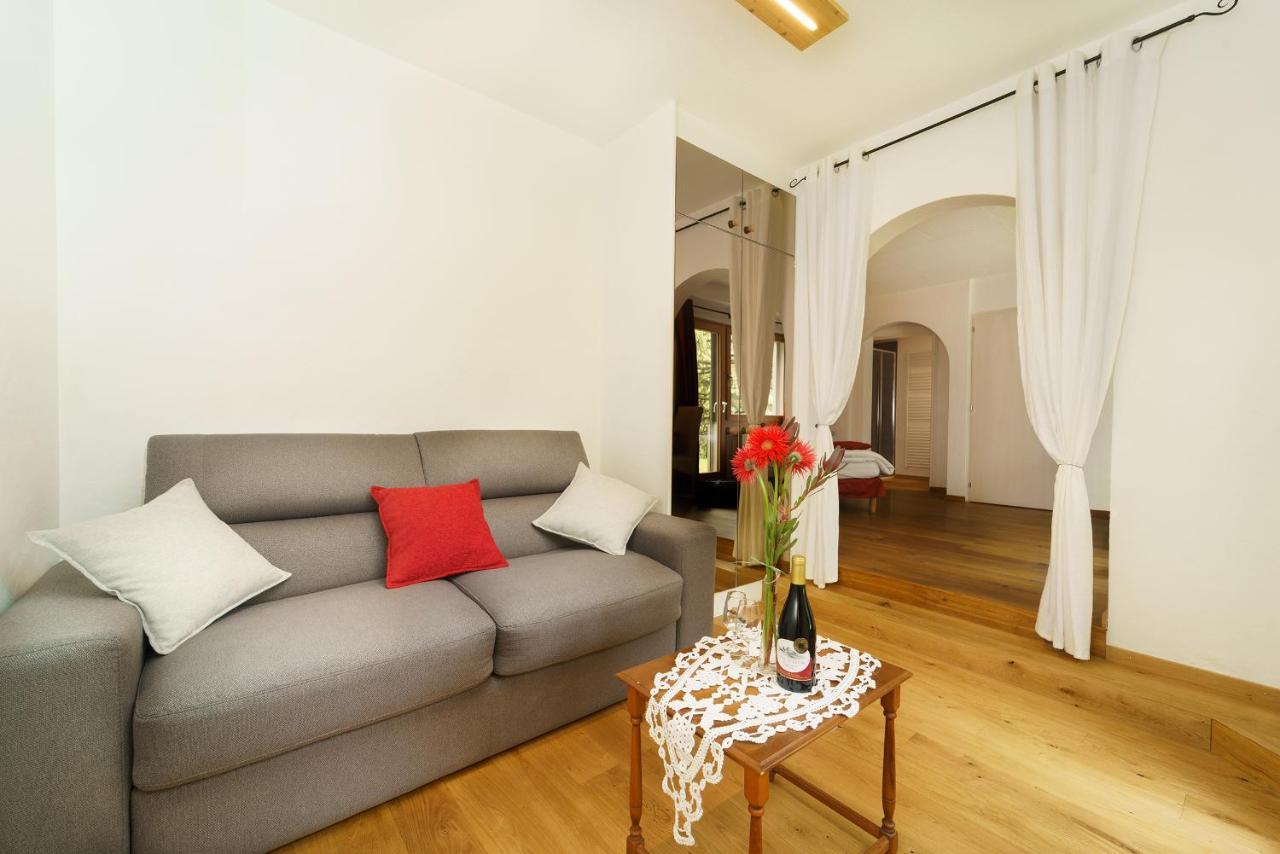 Castel De Daval Bed & Breakfast Sierre ภายนอก รูปภาพ