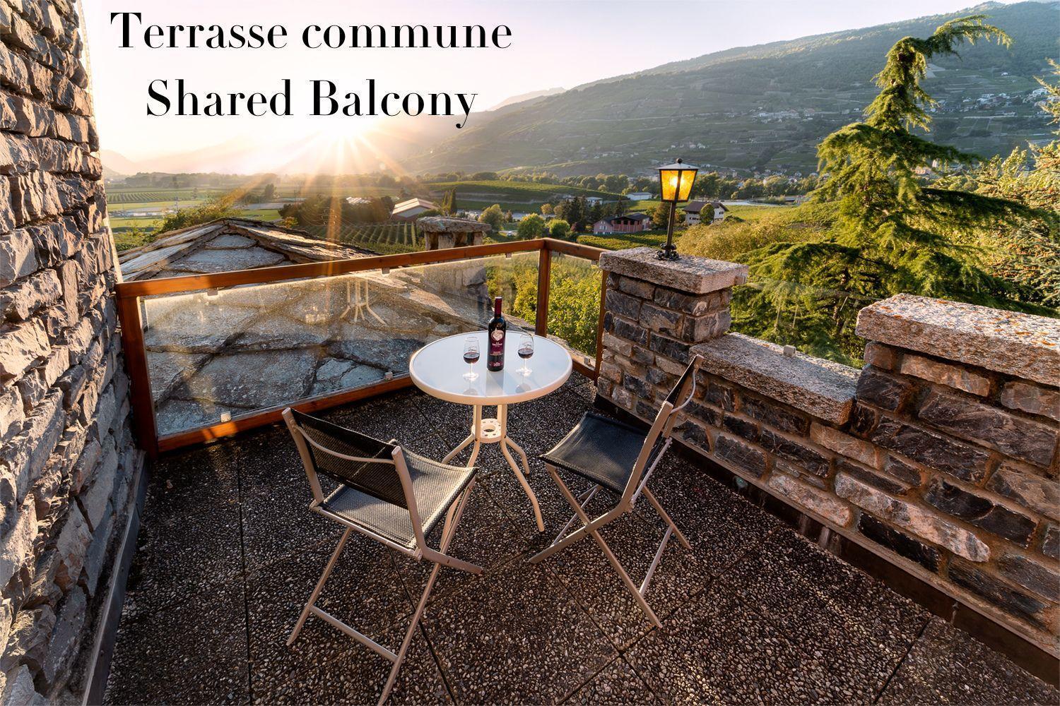 Castel De Daval Bed & Breakfast Sierre ภายนอก รูปภาพ